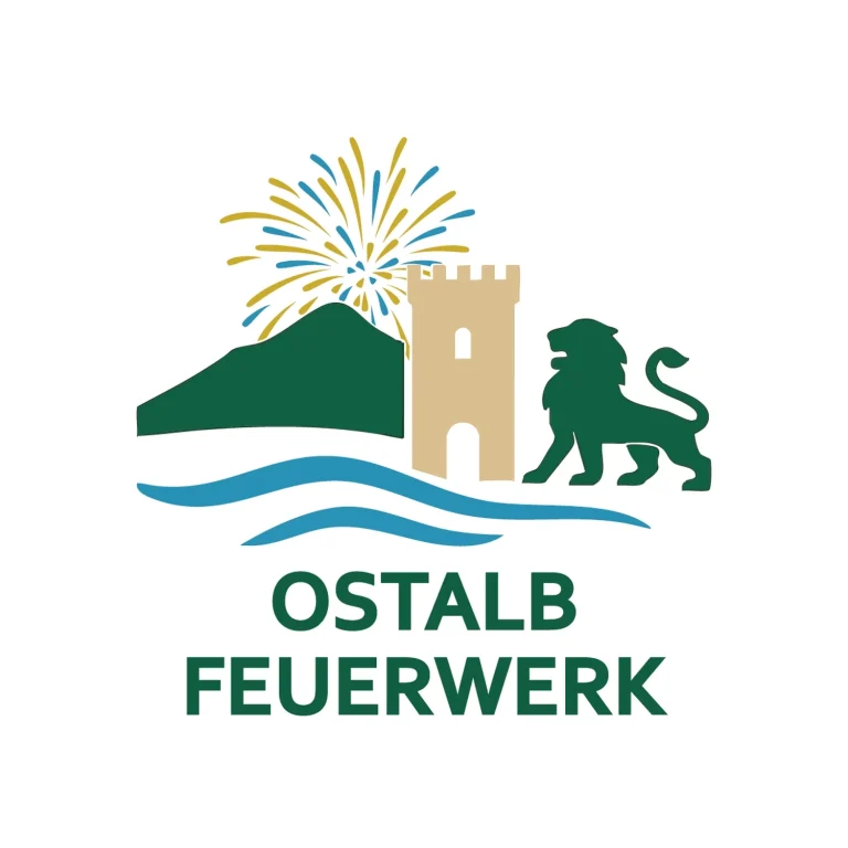 Logo von Ostalb Feuerwerk | Pyroshop Ostalb Feuerwerk Logo auf weißem Hintergrund mit Feuerwerk, Hügel, Turm, Löwe und blauen Wellen.