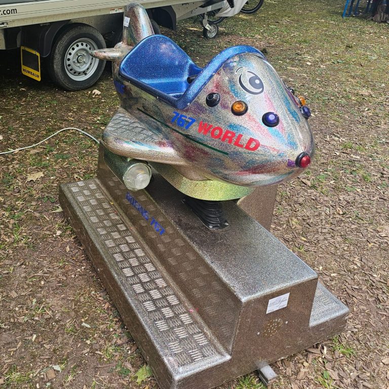 Kinderschaukelautomat, Kiddy Ride von ME Effekte Ellwangen, Ostalbkreis. 
Für Firmenfeier, Vereinsfest, Großevent oder privat